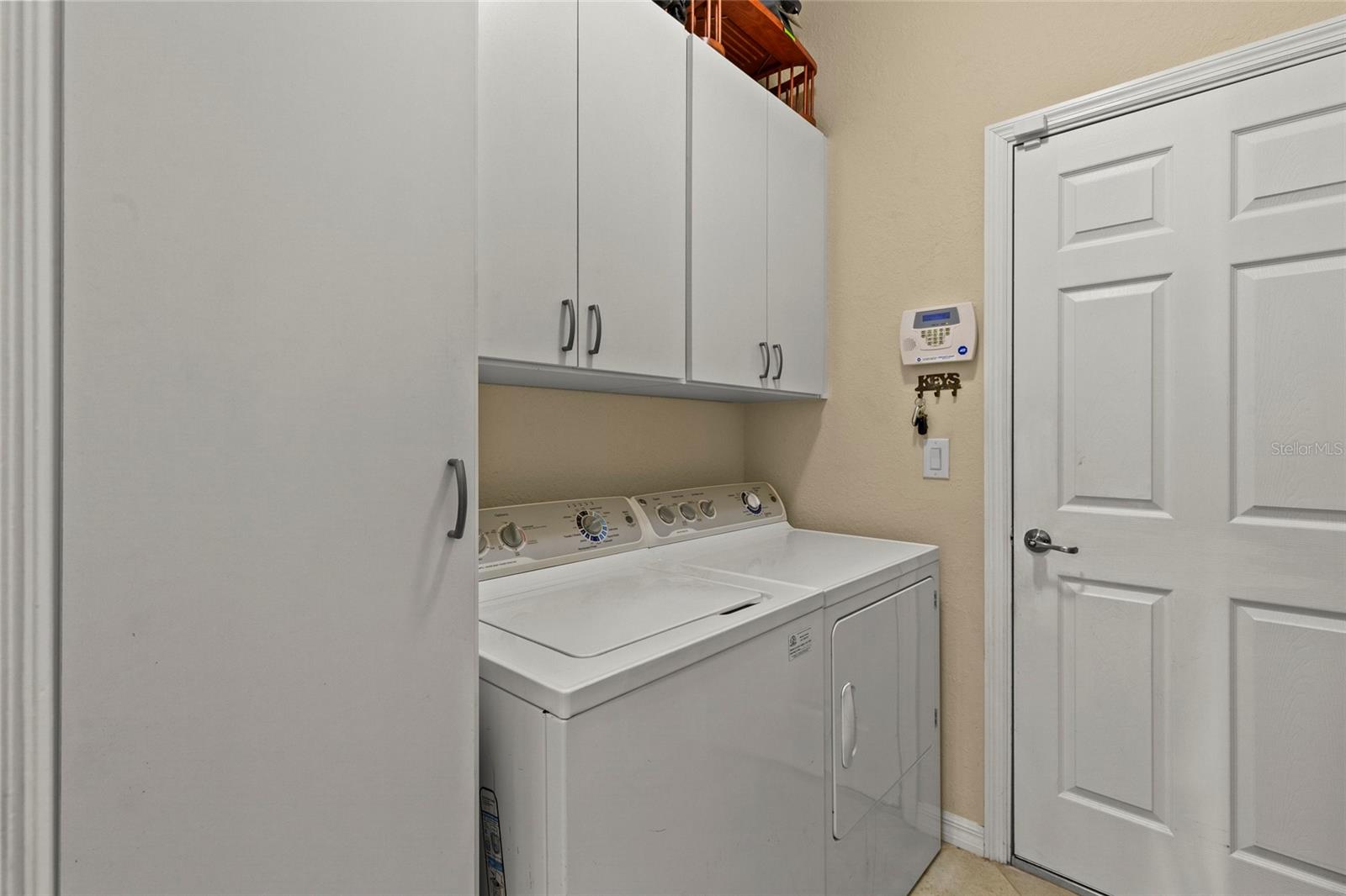 Image 28 of 47 For 6607 Candlestick Drive