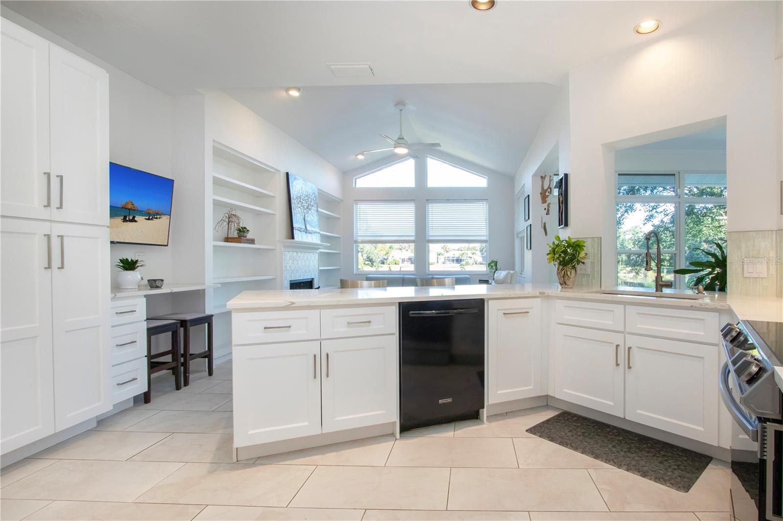 Image 26 of 76 For 8267 Shadow Pine Way