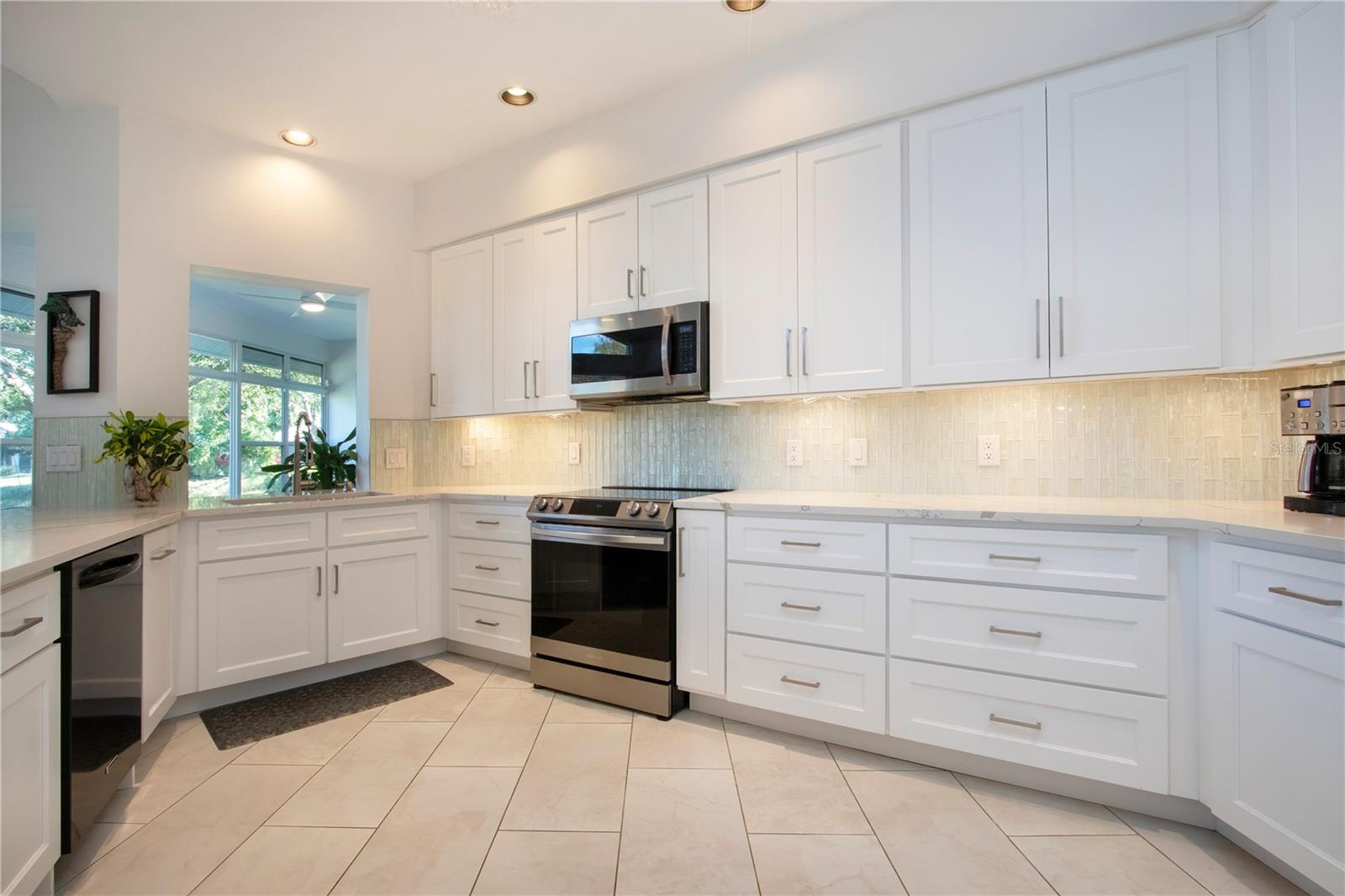 Image 28 of 76 For 8267 Shadow Pine Way