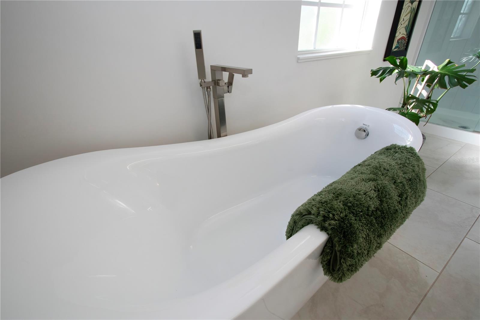 Image 44 of 76 For 8267 Shadow Pine Way