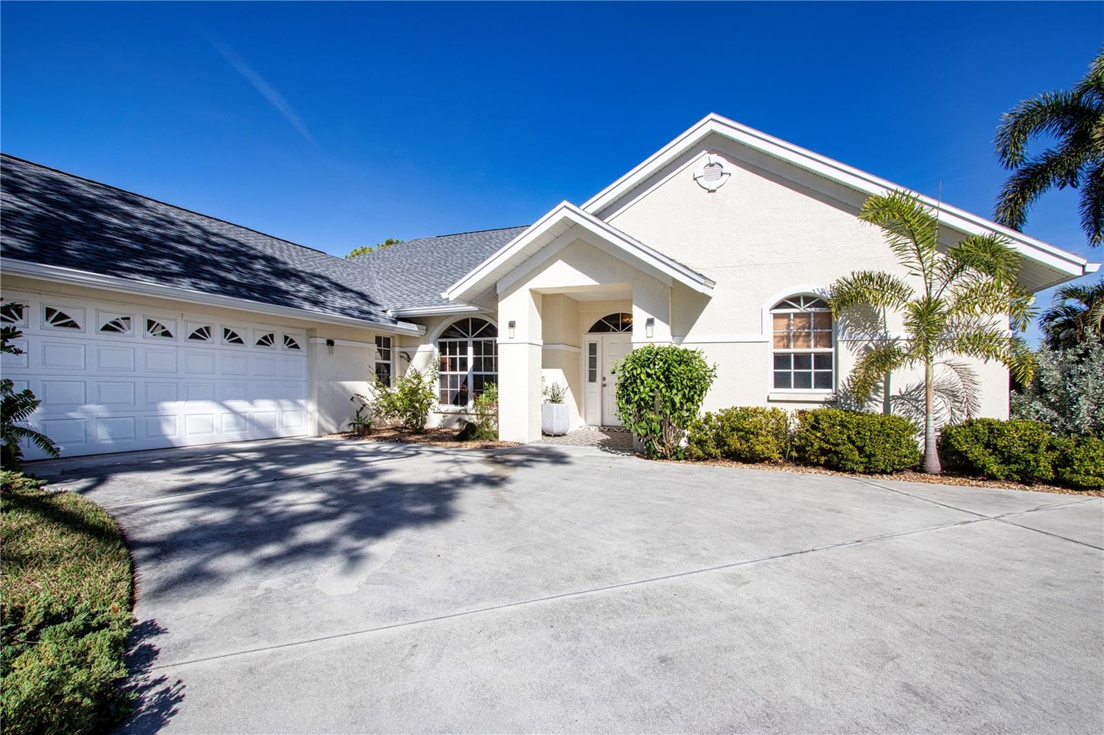 Image 70 of 76 For 8267 Shadow Pine Way