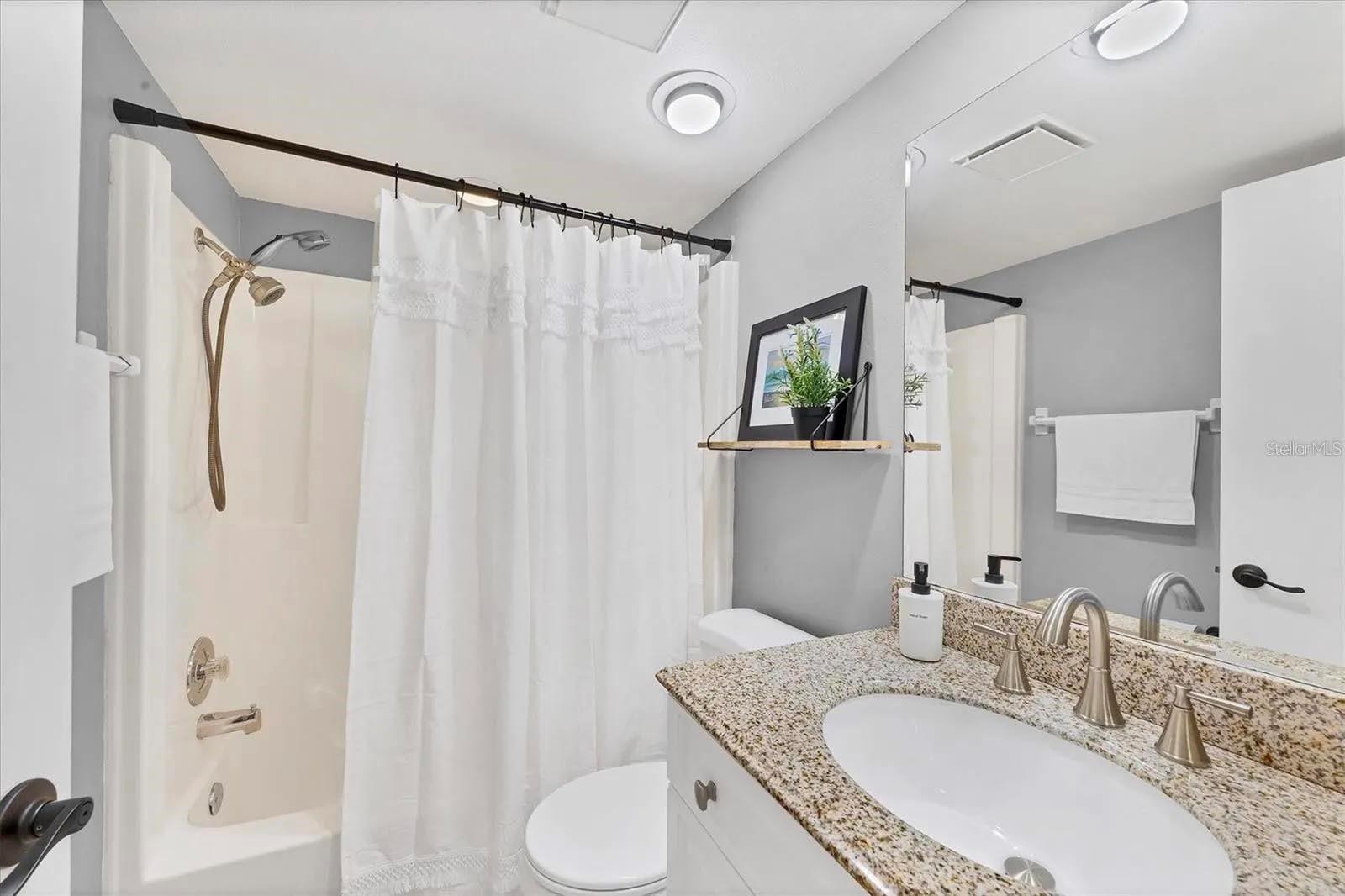 Image 14 of 27 For 1640 Stickney Point Road 40-101