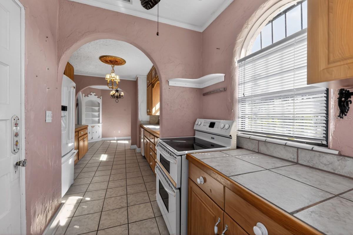 Image 16 of 49 For 328 Sorrento Street