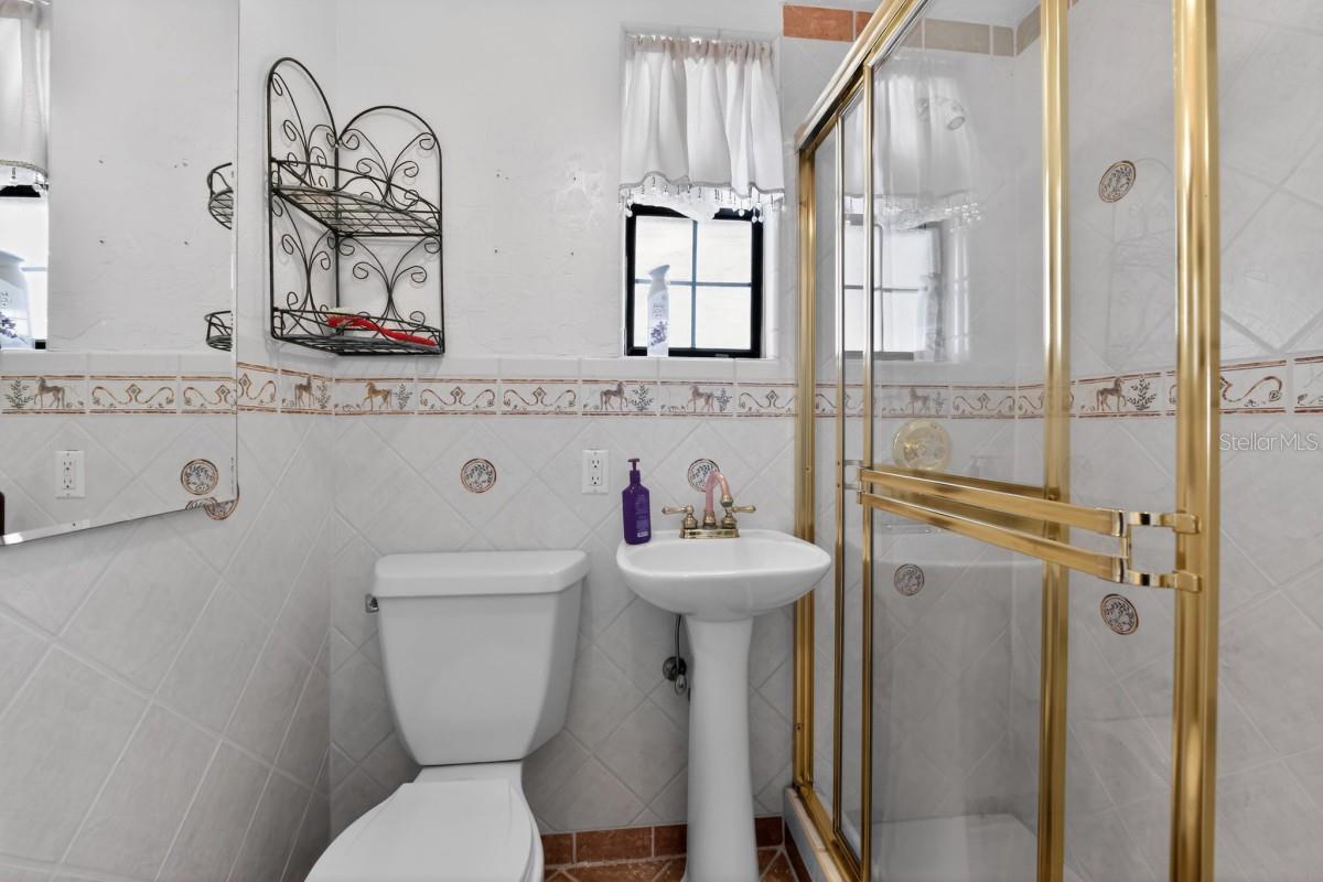 Image 19 of 49 For 328 Sorrento Street