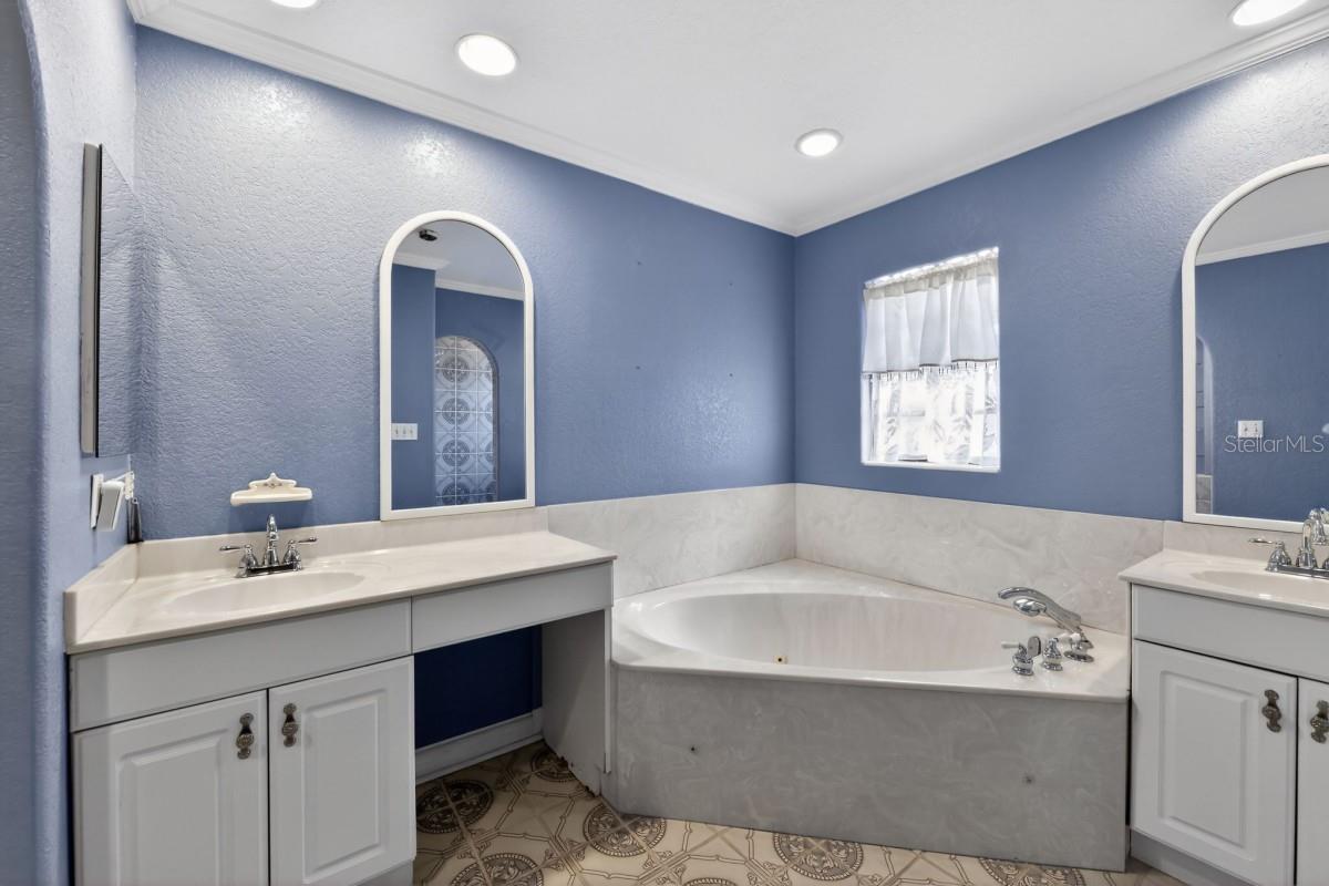 Image 24 of 49 For 328 Sorrento Street