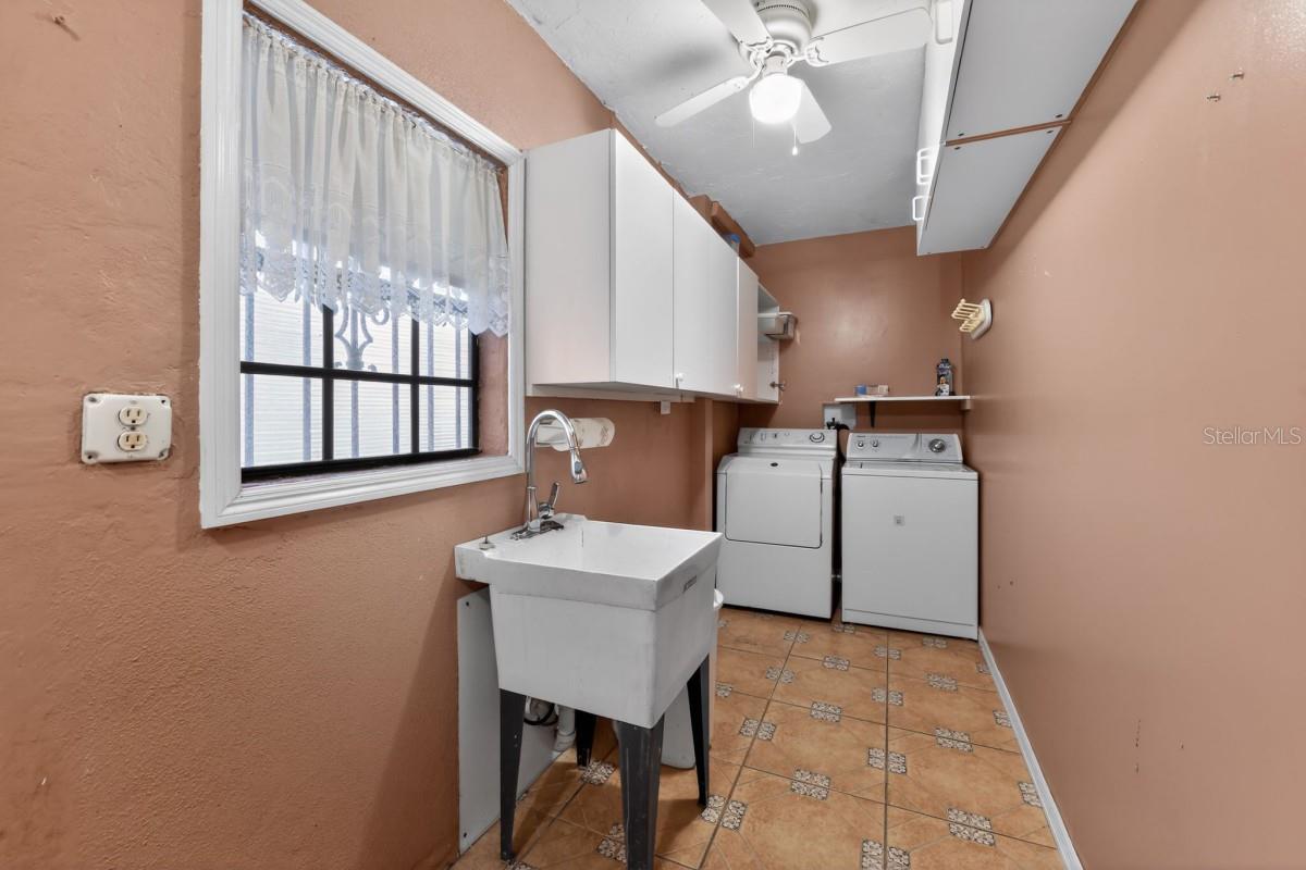 Image 32 of 49 For 328 Sorrento Street