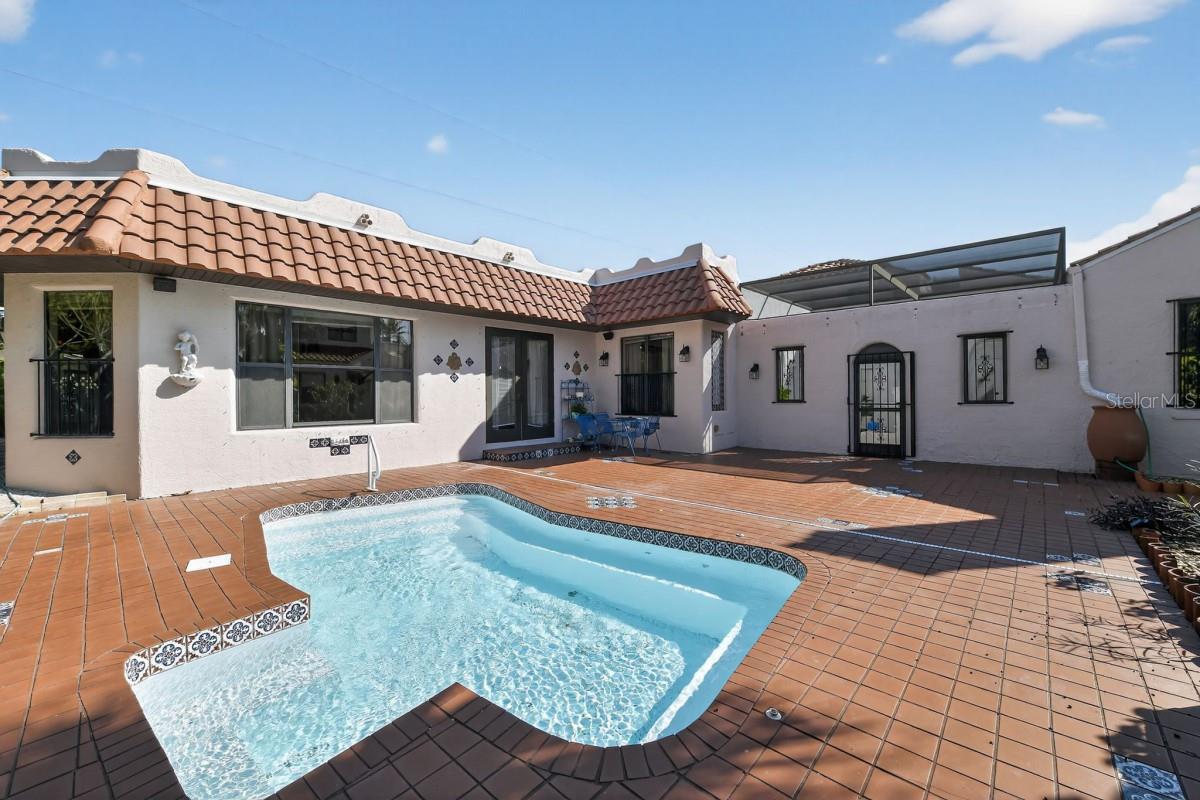 Image 46 of 49 For 328 Sorrento Street