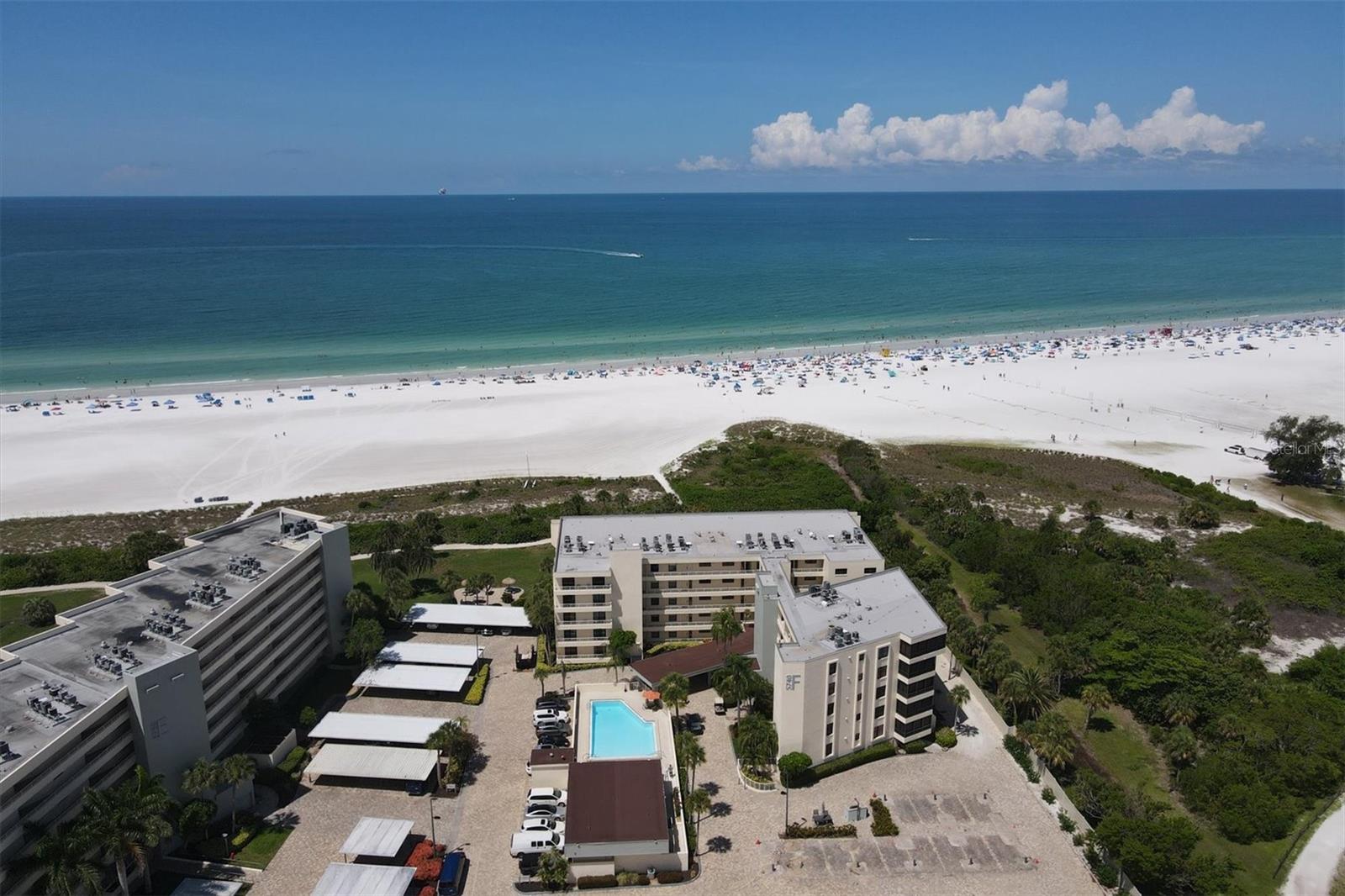 Image 3 of 51 For 5740 Midnight Pass Road 303f