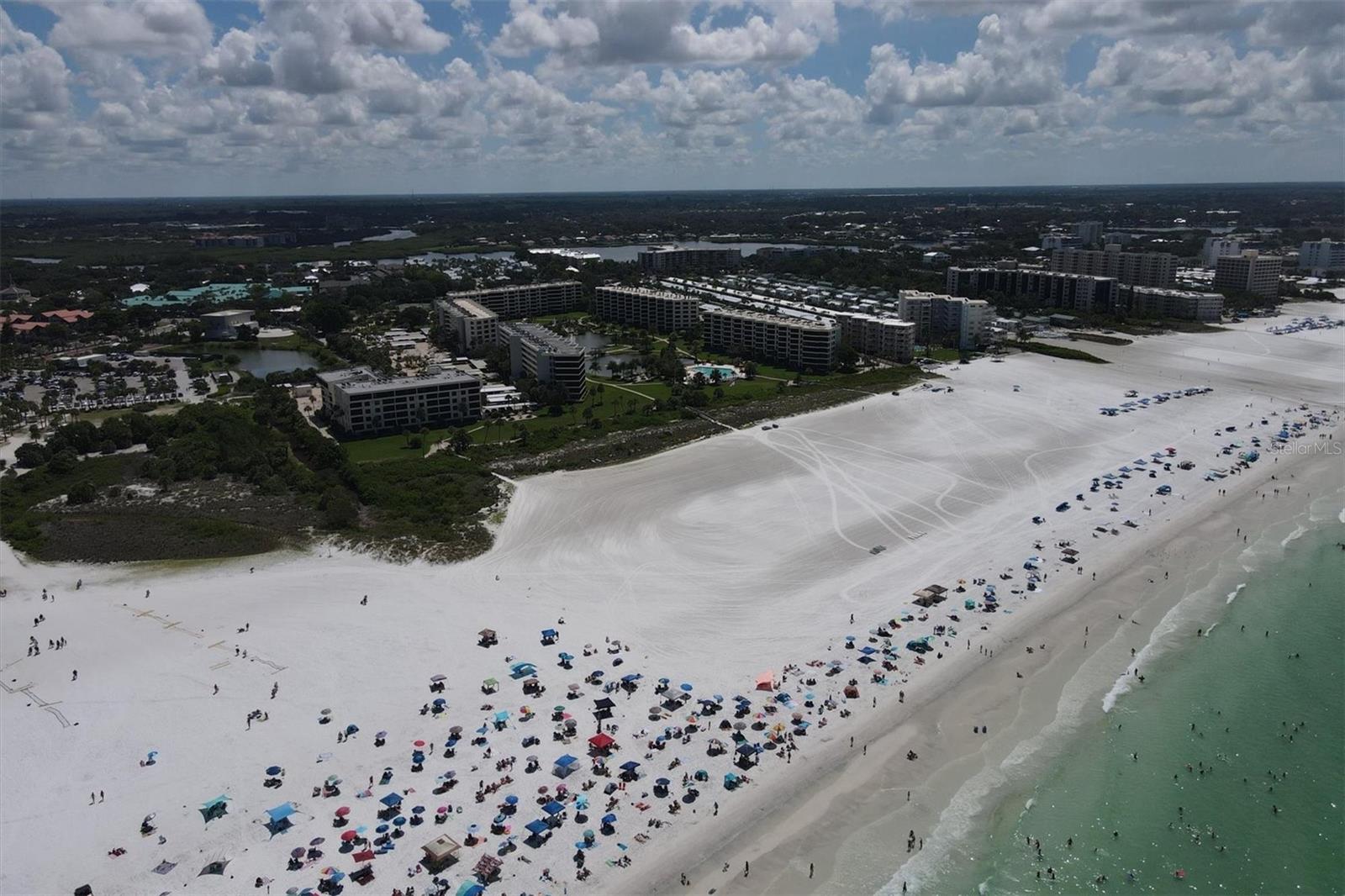 Image 35 of 51 For 5740 Midnight Pass Road 303f