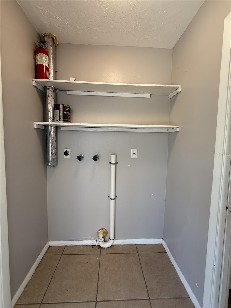 Image 13 of 15 For 474 Briarwood Road