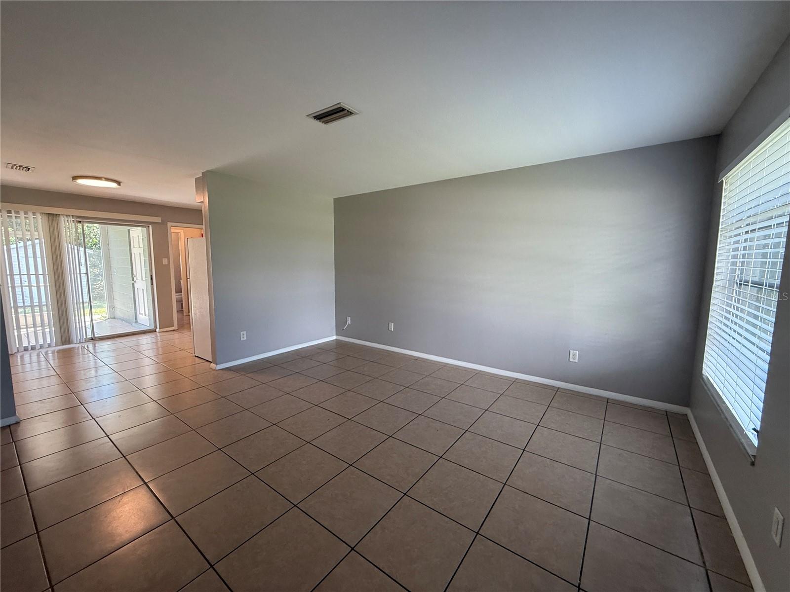 Image 4 of 15 For 474 Briarwood Road