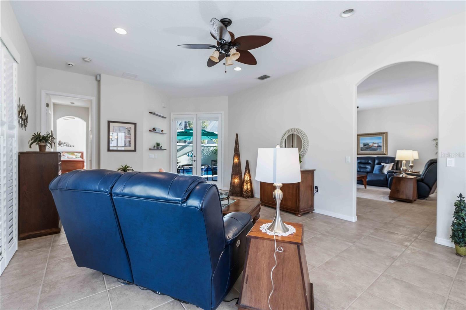 Image 13 of 53 For 7915 Edmonston Circle