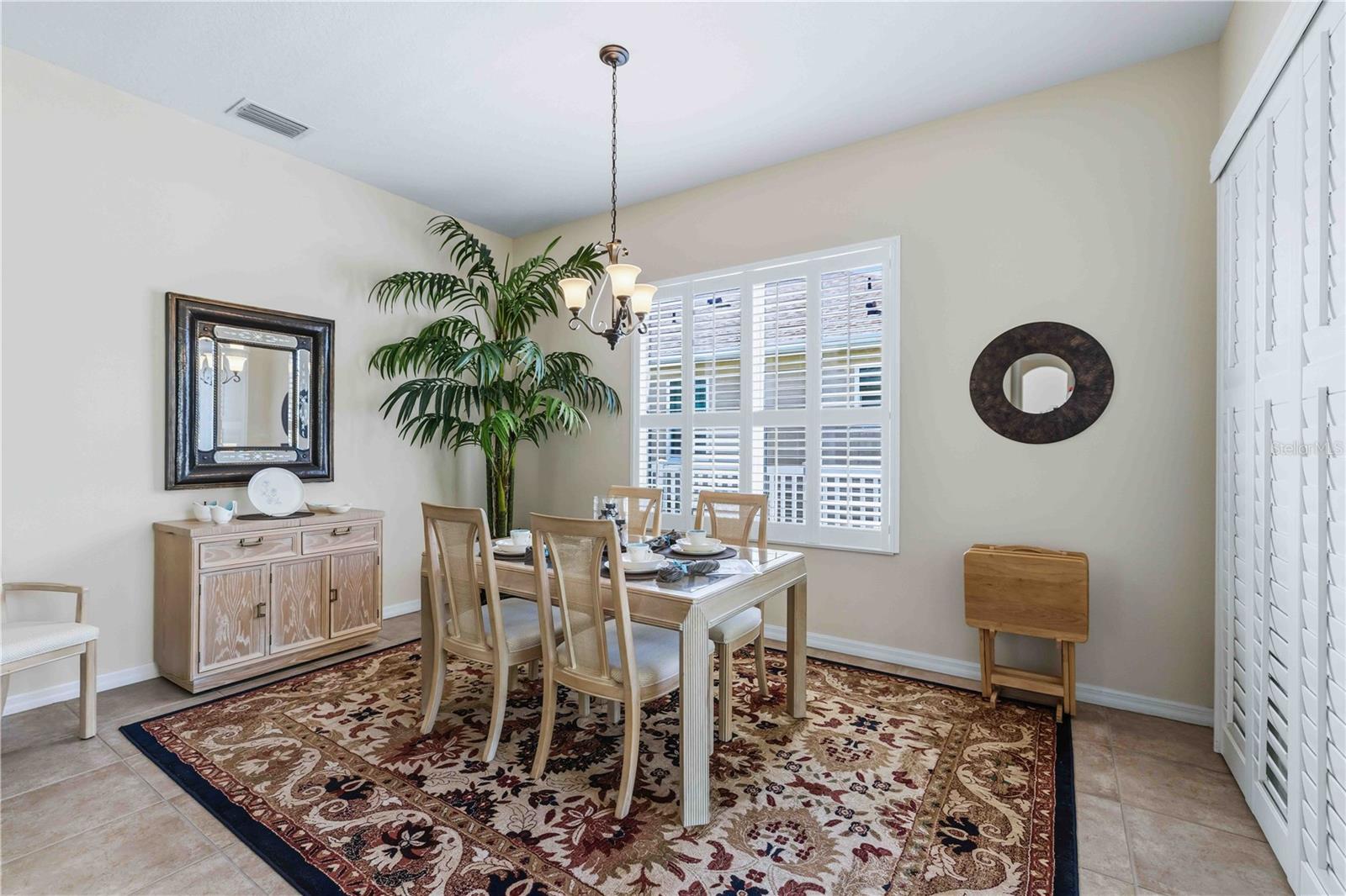 Image 14 of 53 For 7915 Edmonston Circle