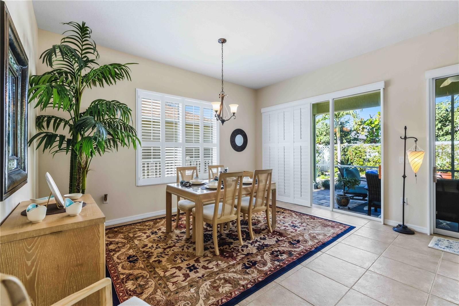 Image 17 of 53 For 7915 Edmonston Circle