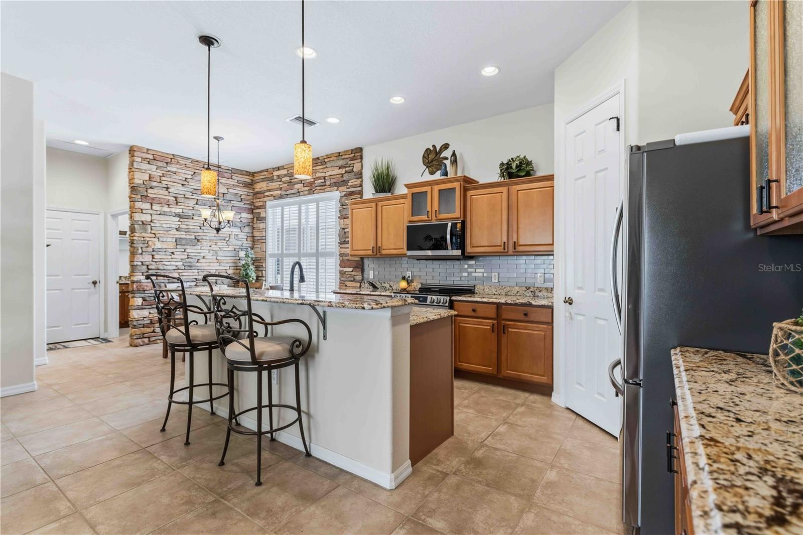 Image 22 of 53 For 7915 Edmonston Circle