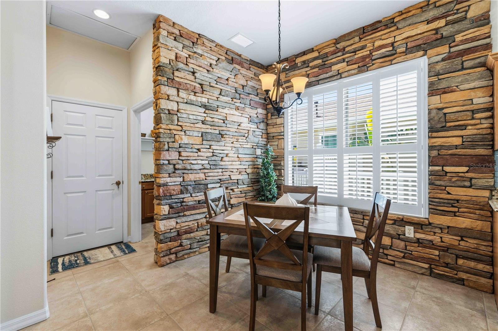 Image 26 of 53 For 7915 Edmonston Circle