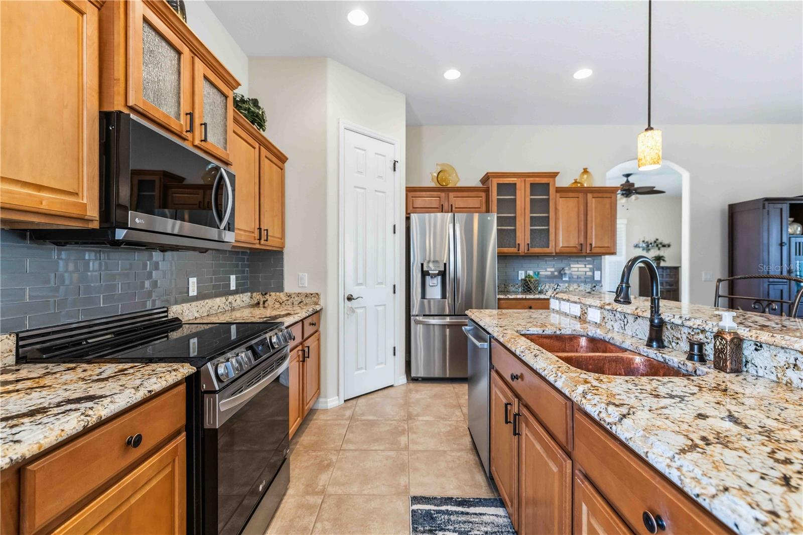 Image 30 of 53 For 7915 Edmonston Circle