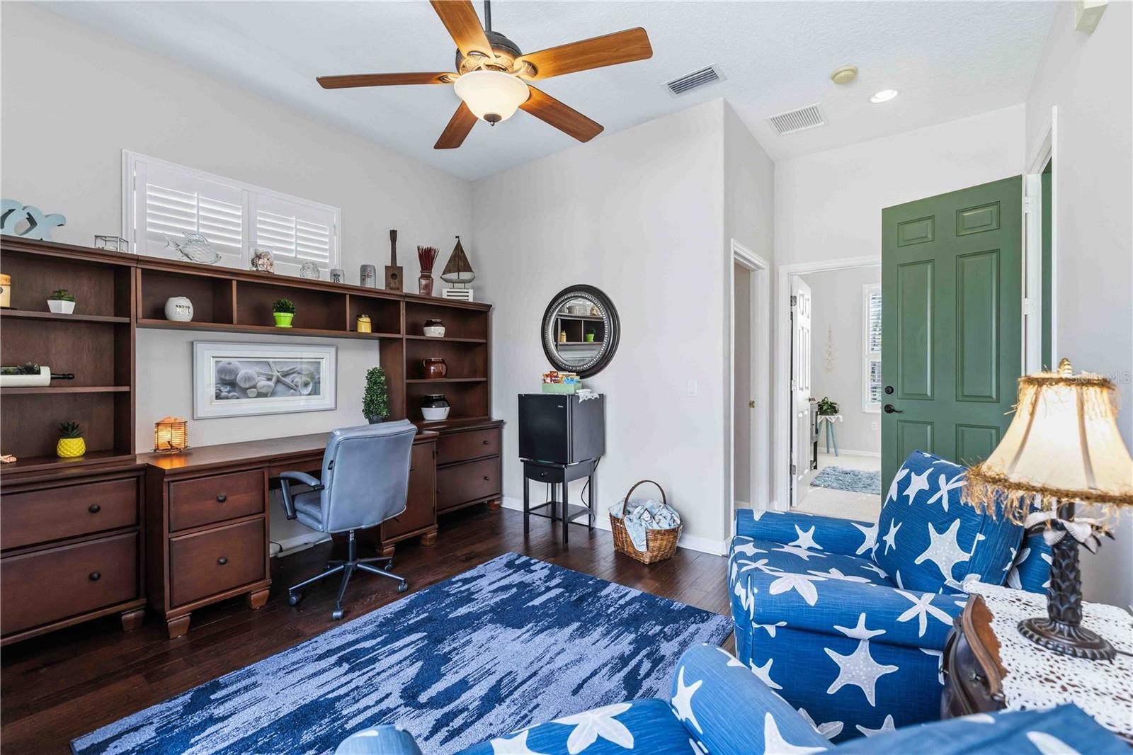 Image 33 of 53 For 7915 Edmonston Circle