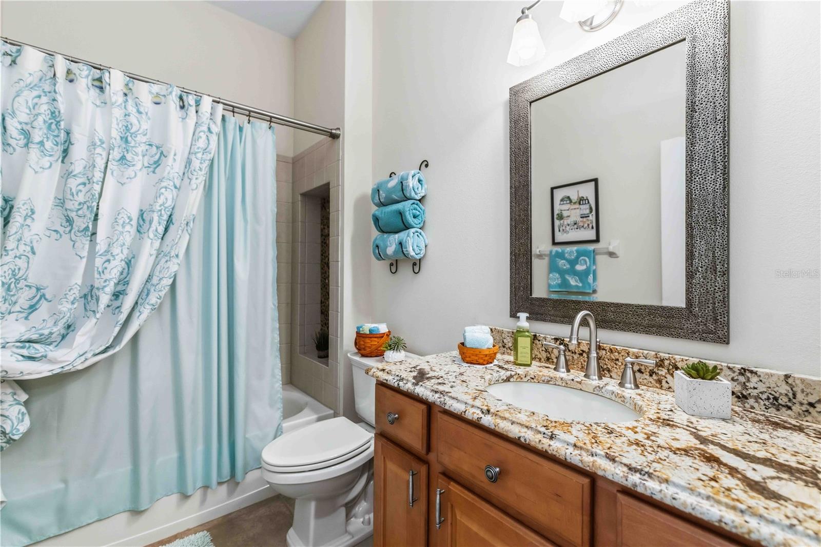 Image 39 of 53 For 7915 Edmonston Circle