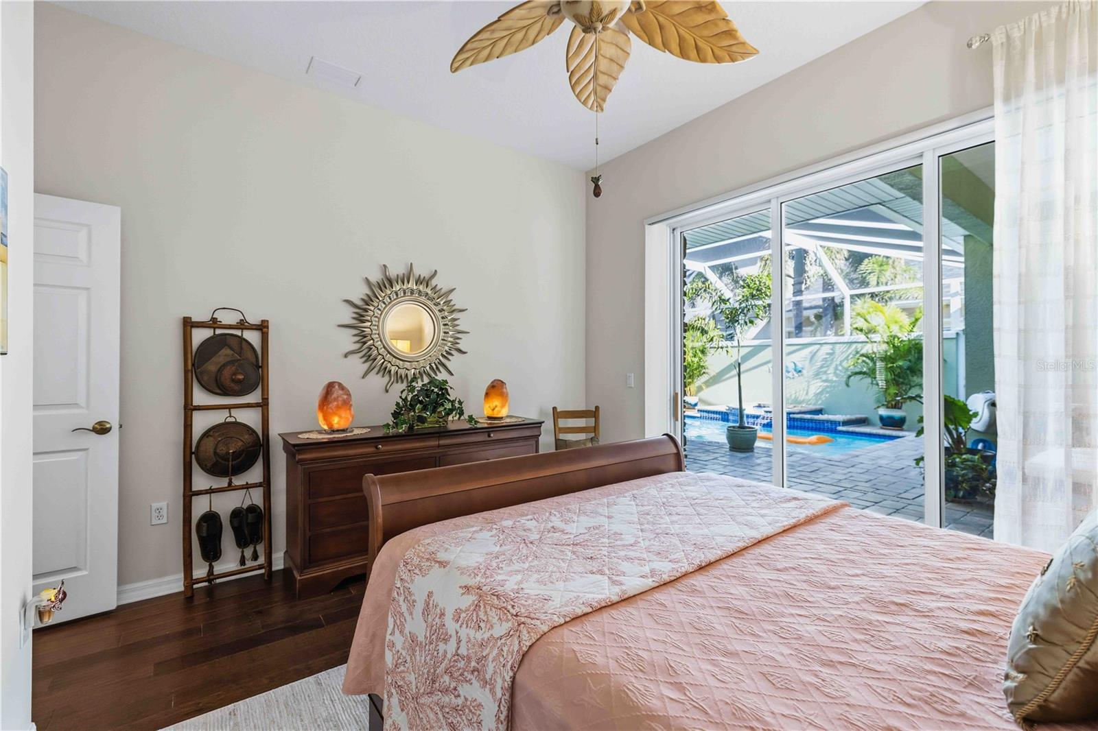 Image 42 of 53 For 7915 Edmonston Circle