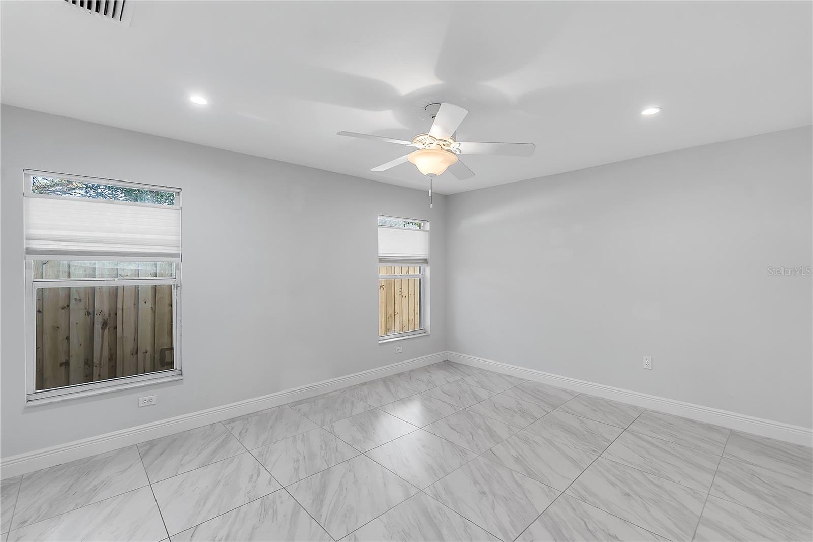 Image 19 of 33 For 911 Wee Burn Place