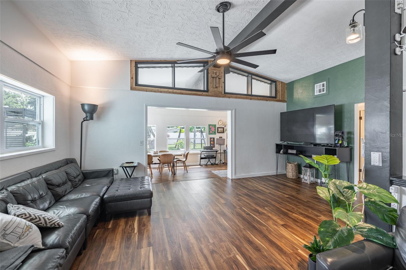 Image 11 of 43 For 3407 29th Street W