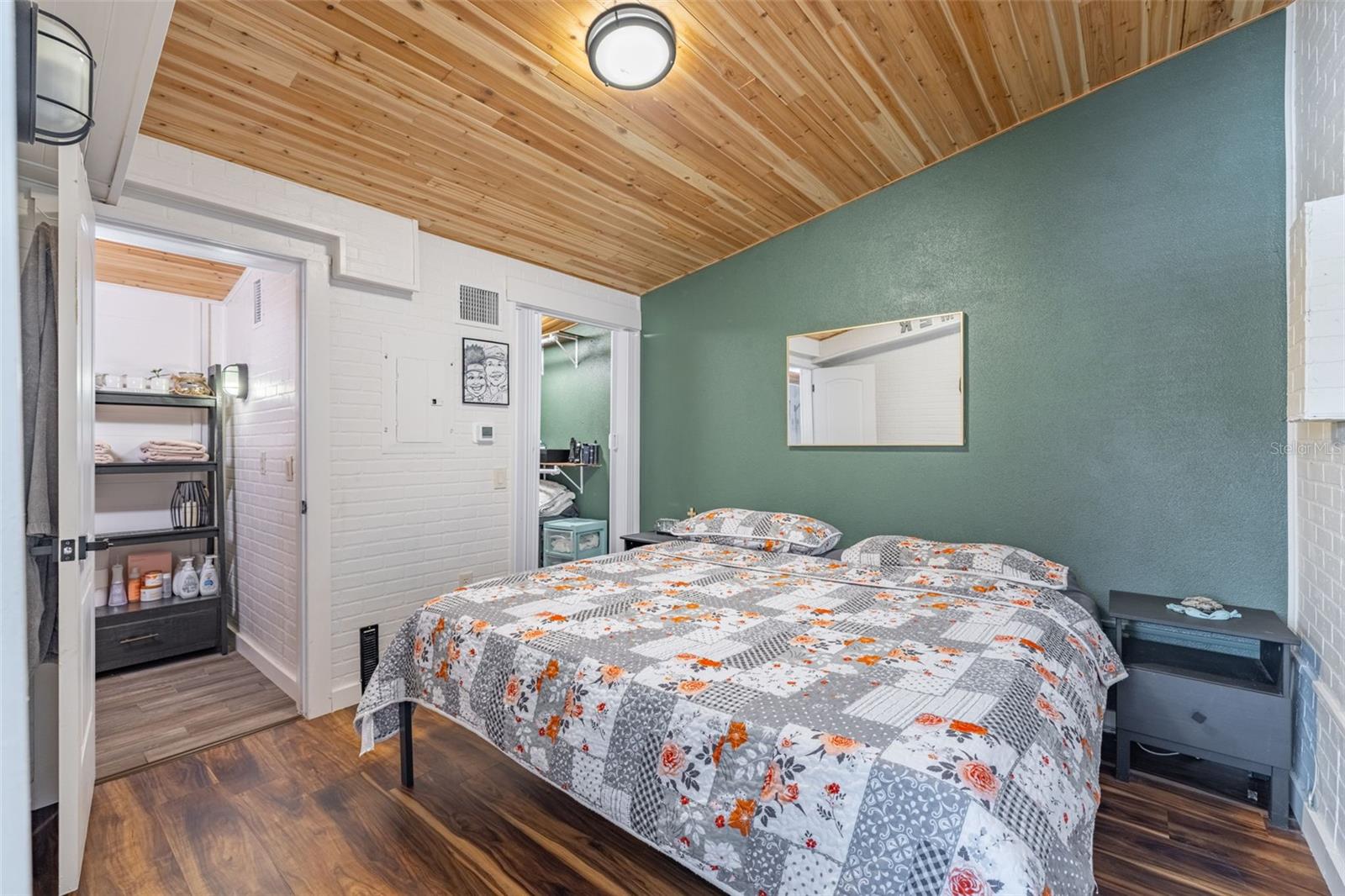 Image 19 of 43 For 3407 29th Street W