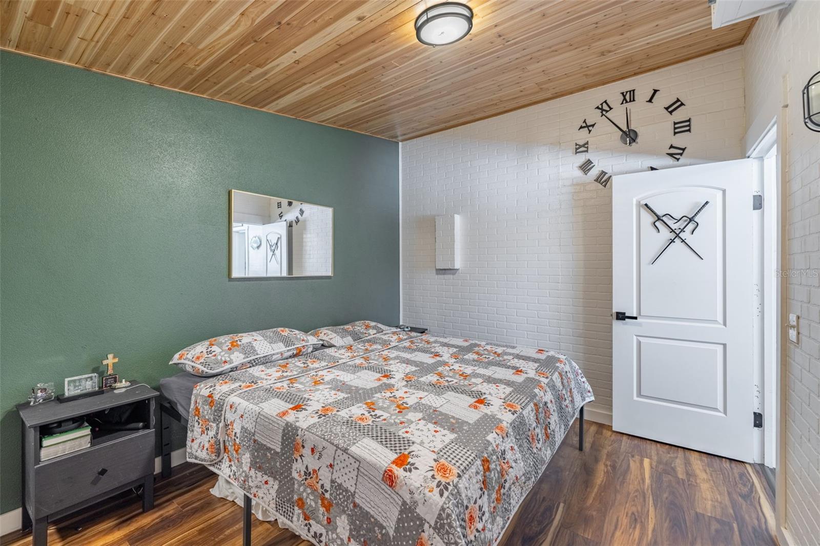 Image 20 of 43 For 3407 29th Street W