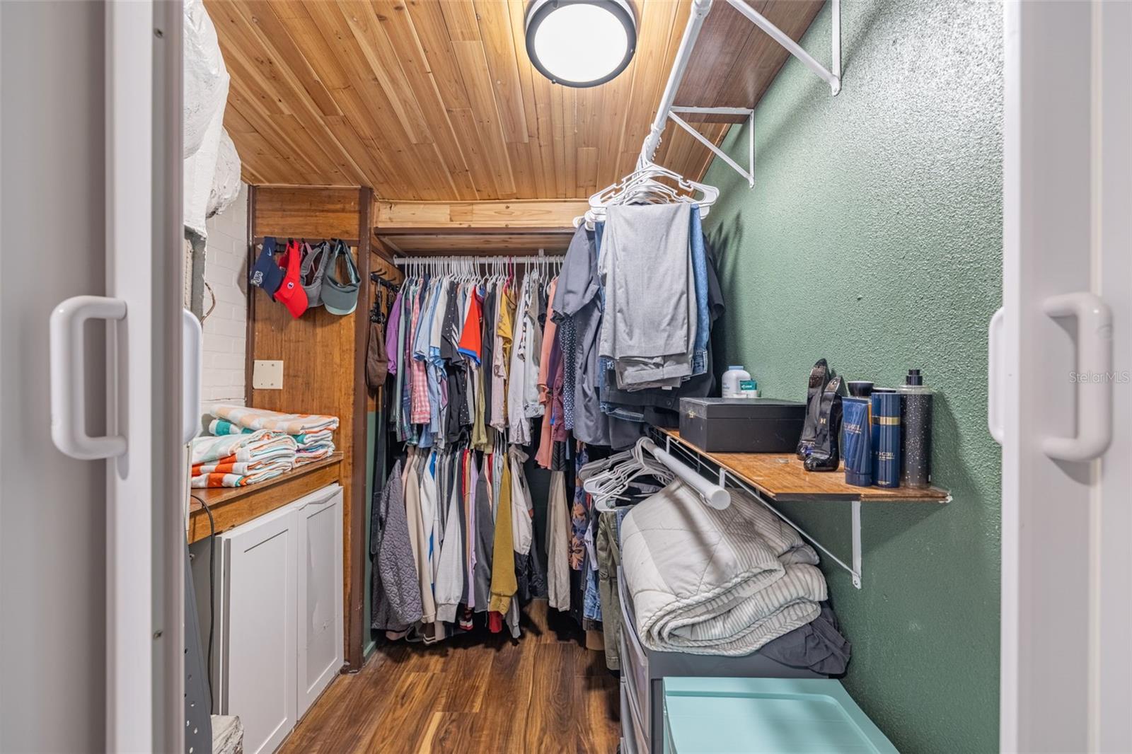 Image 21 of 43 For 3407 29th Street W