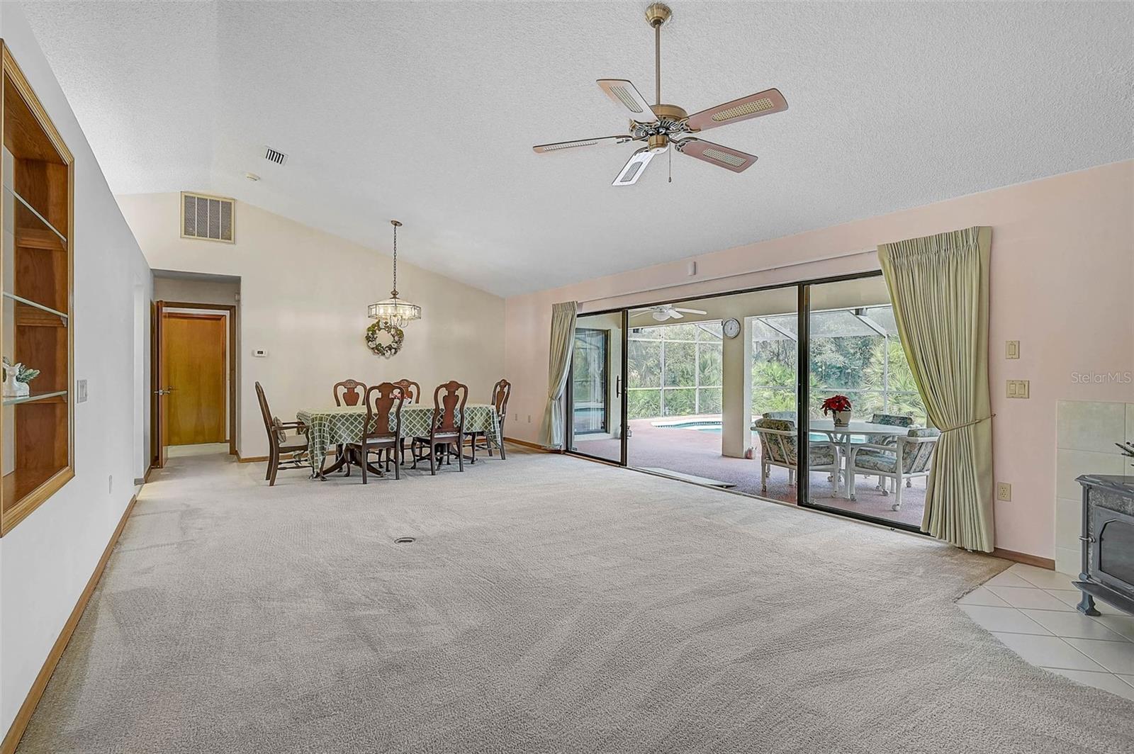 Image 11 of 42 For 13619 2nd Avenue E