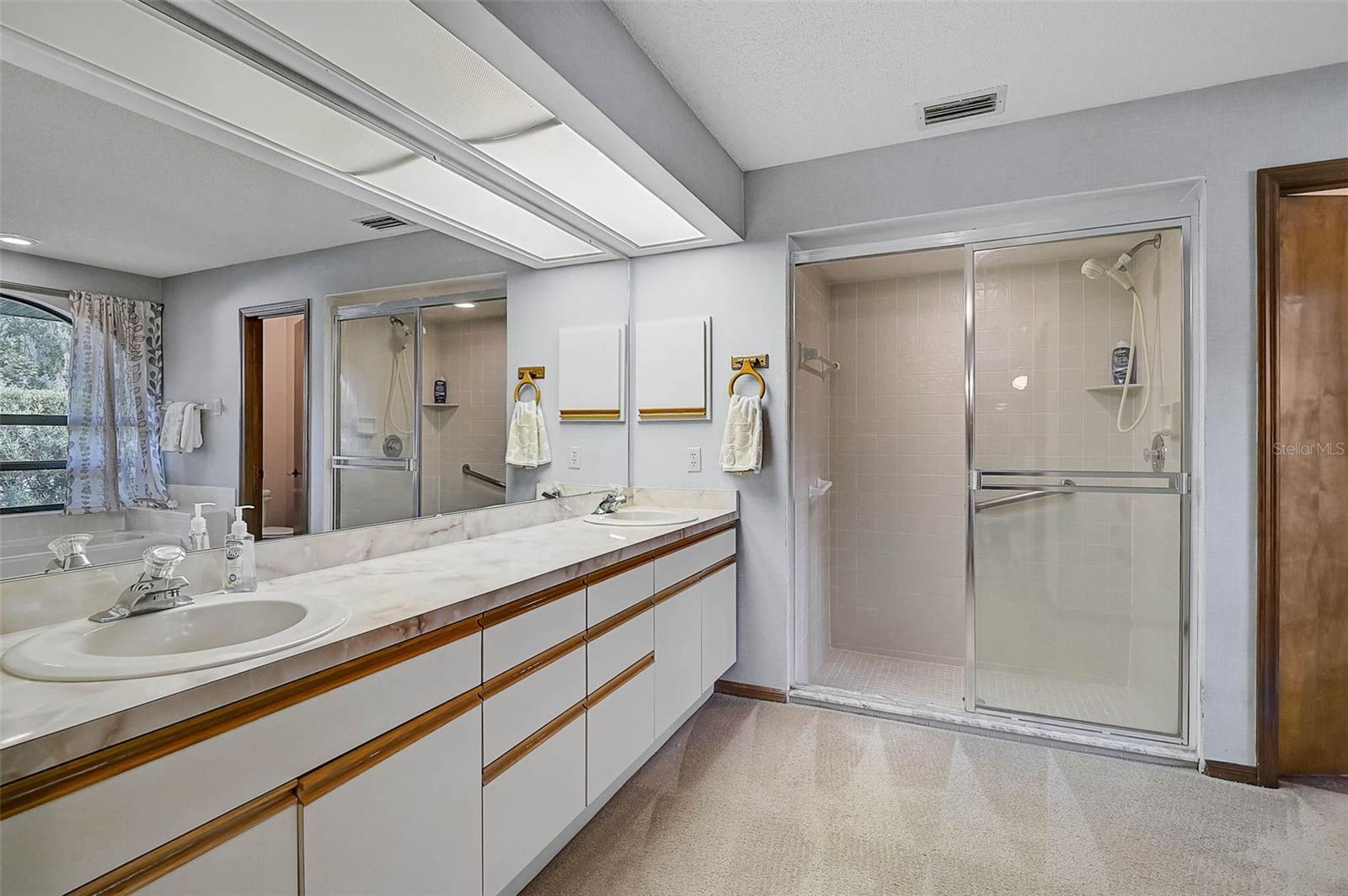 Image 20 of 42 For 13619 2nd Avenue E