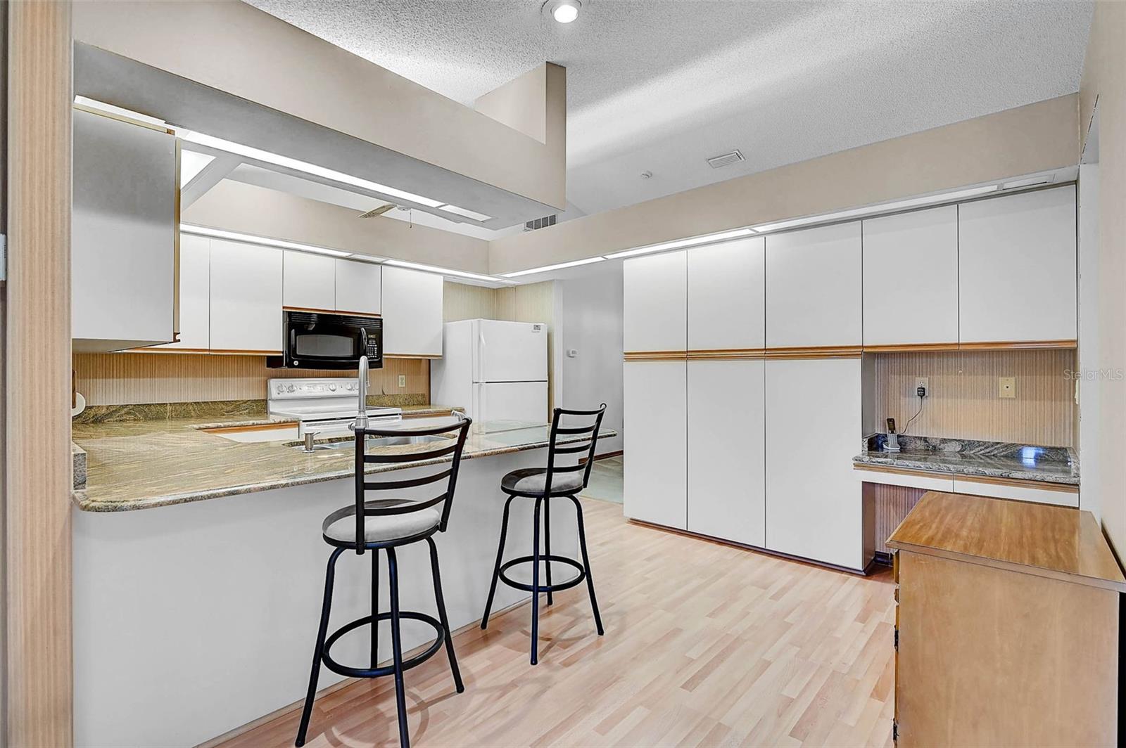 Image 5 of 42 For 13619 2nd Avenue E