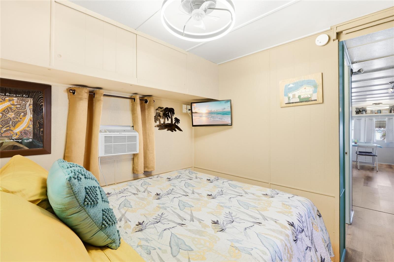 Image 12 of 22 For 10315 Cortez Road W 14-2