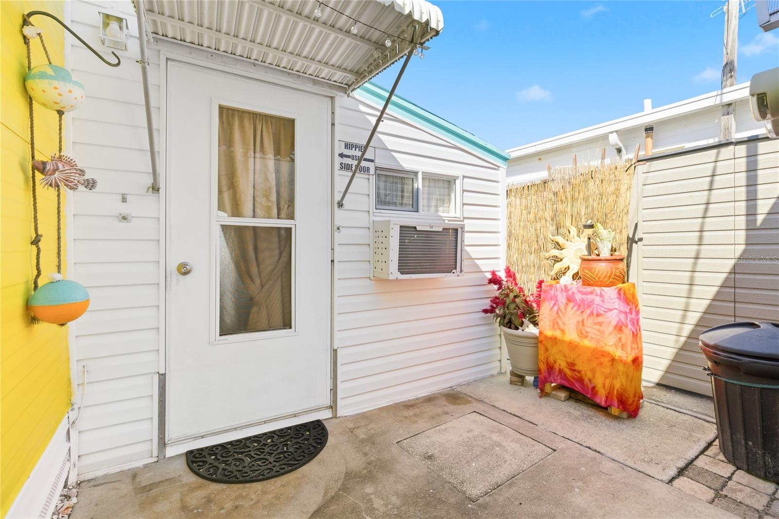 Image 15 of 22 For 10315 Cortez Road W 14-2