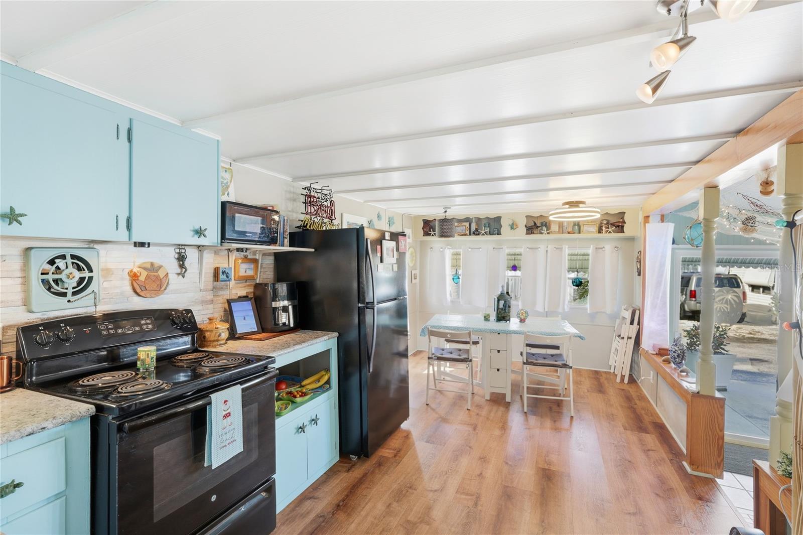 Image 8 of 22 For 10315 Cortez Road W 14-2