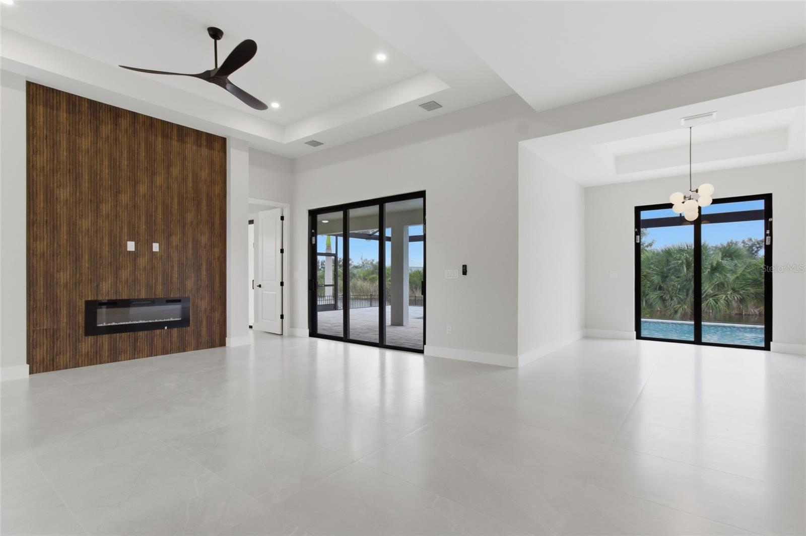 Image 17 of 56 For 9660 President Circle