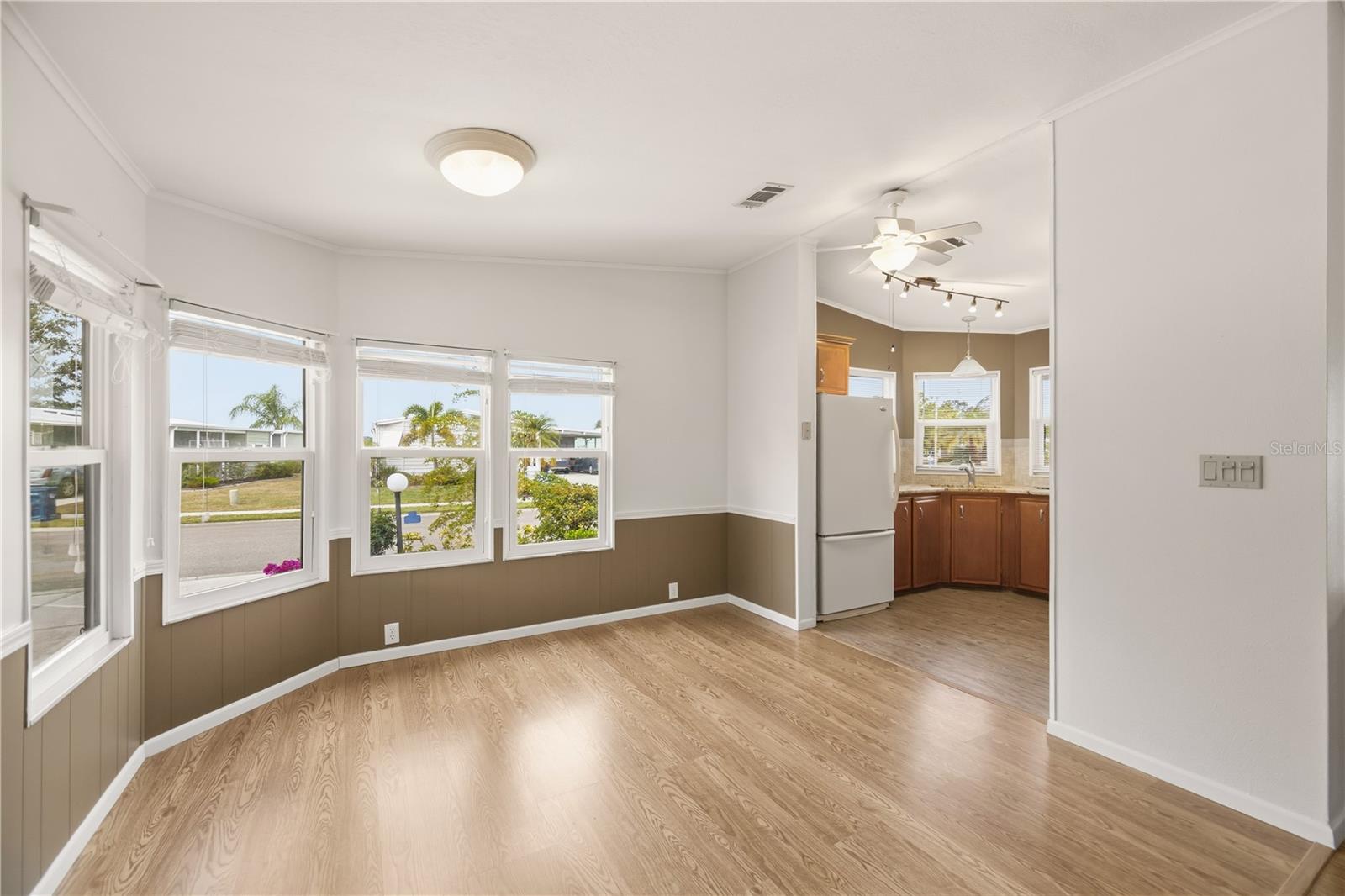 Image 11 of 38 For 8402 Imperial Circle