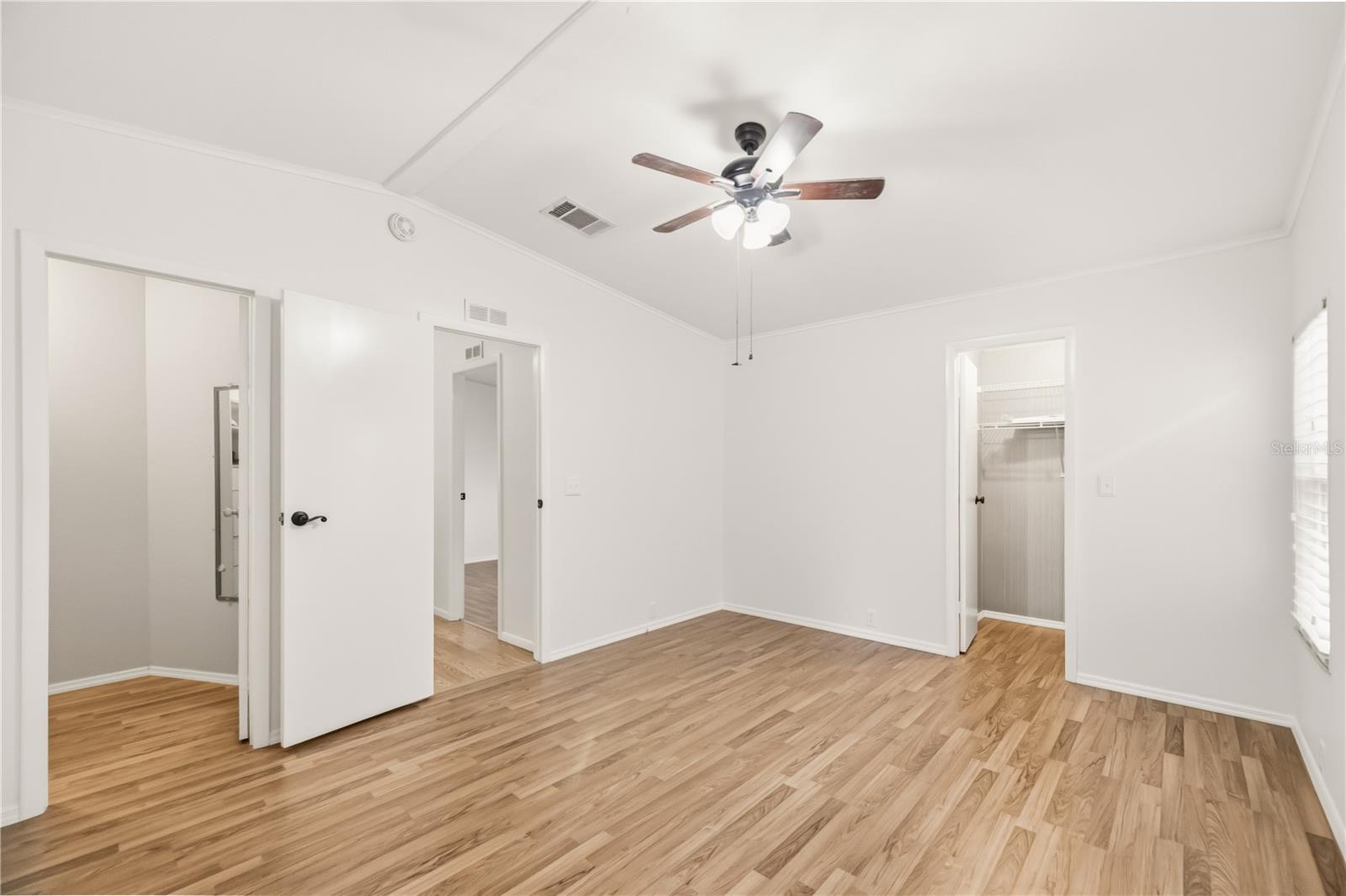 Image 14 of 38 For 8402 Imperial Circle