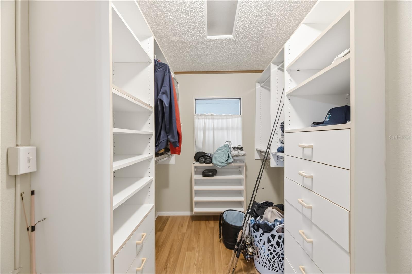 Image 16 of 38 For 8402 Imperial Circle