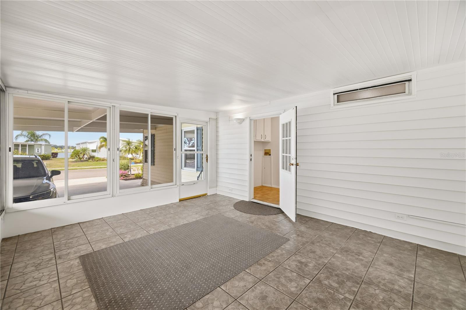 Image 25 of 38 For 8402 Imperial Circle