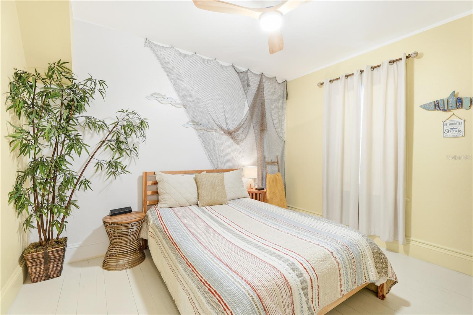 Image 24 of 30 For 1374 20th Street