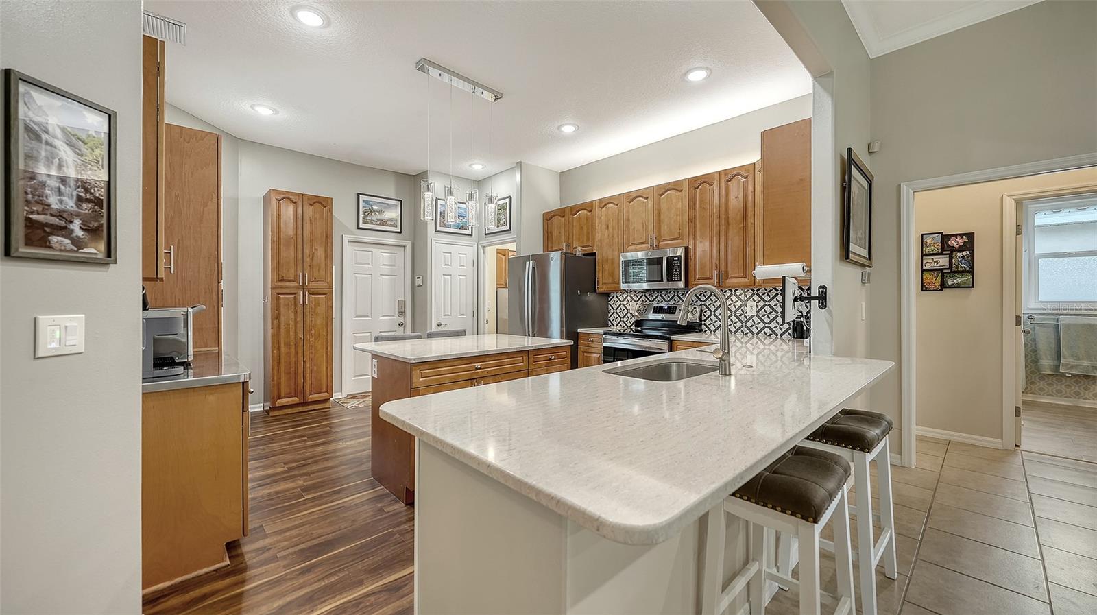 Image 15 of 82 For 7018 Coachlight Street