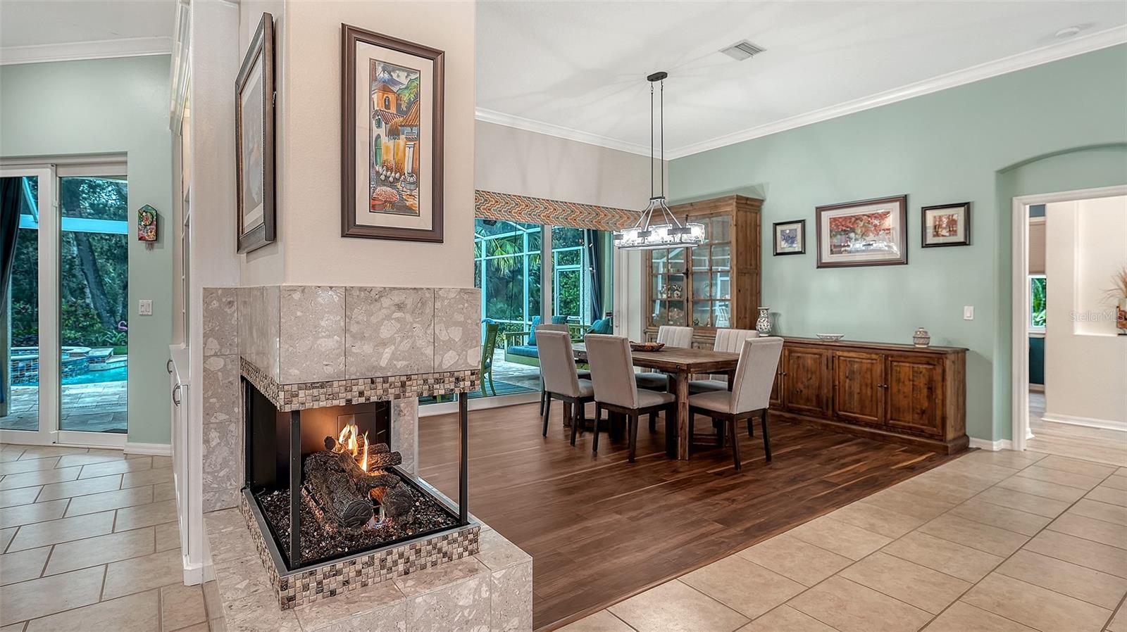 Image 20 of 82 For 7018 Coachlight Street