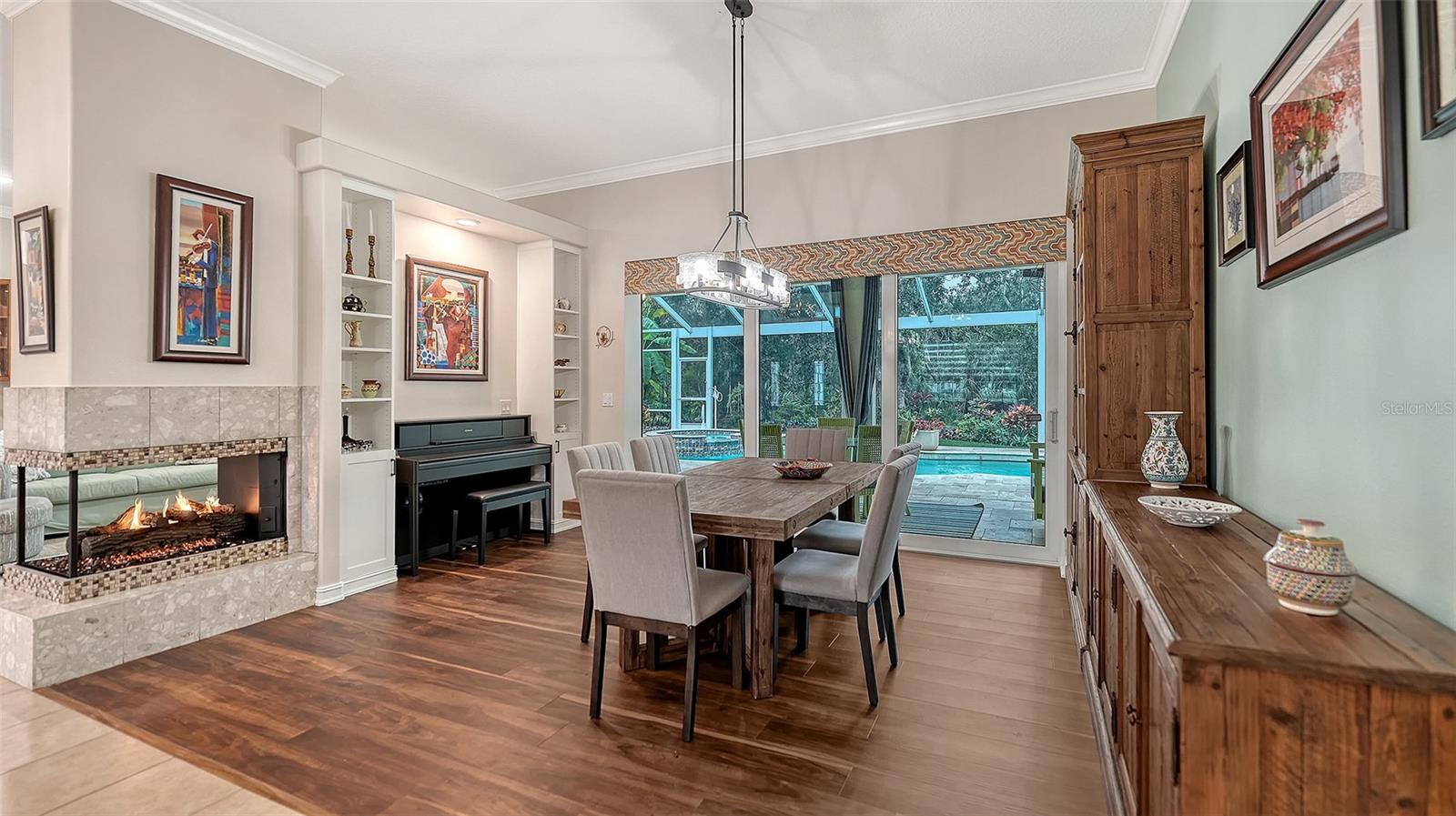 Image 22 of 82 For 7018 Coachlight Street