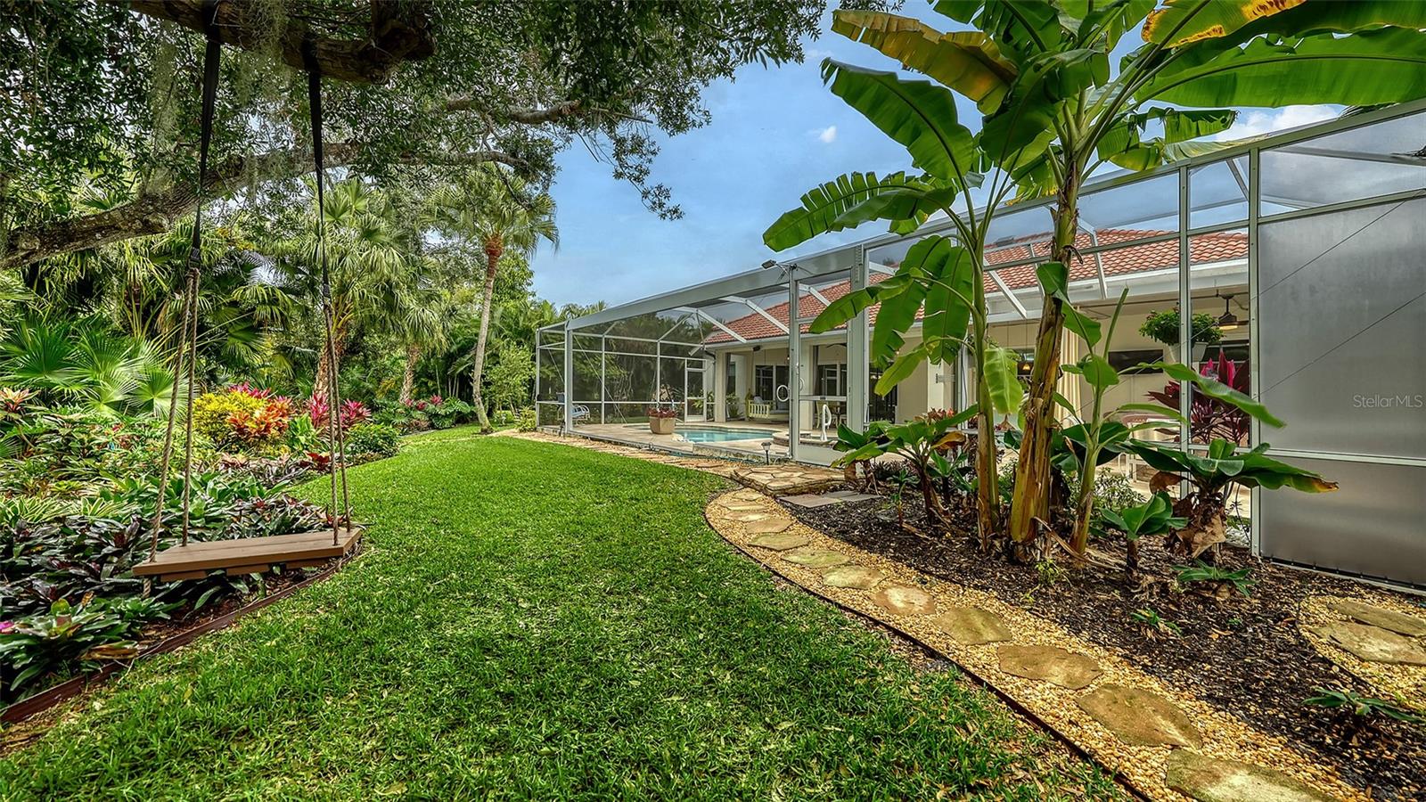 Image 46 of 82 For 7018 Coachlight Street