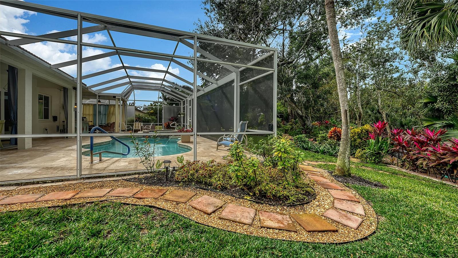 Image 55 of 82 For 7018 Coachlight Street