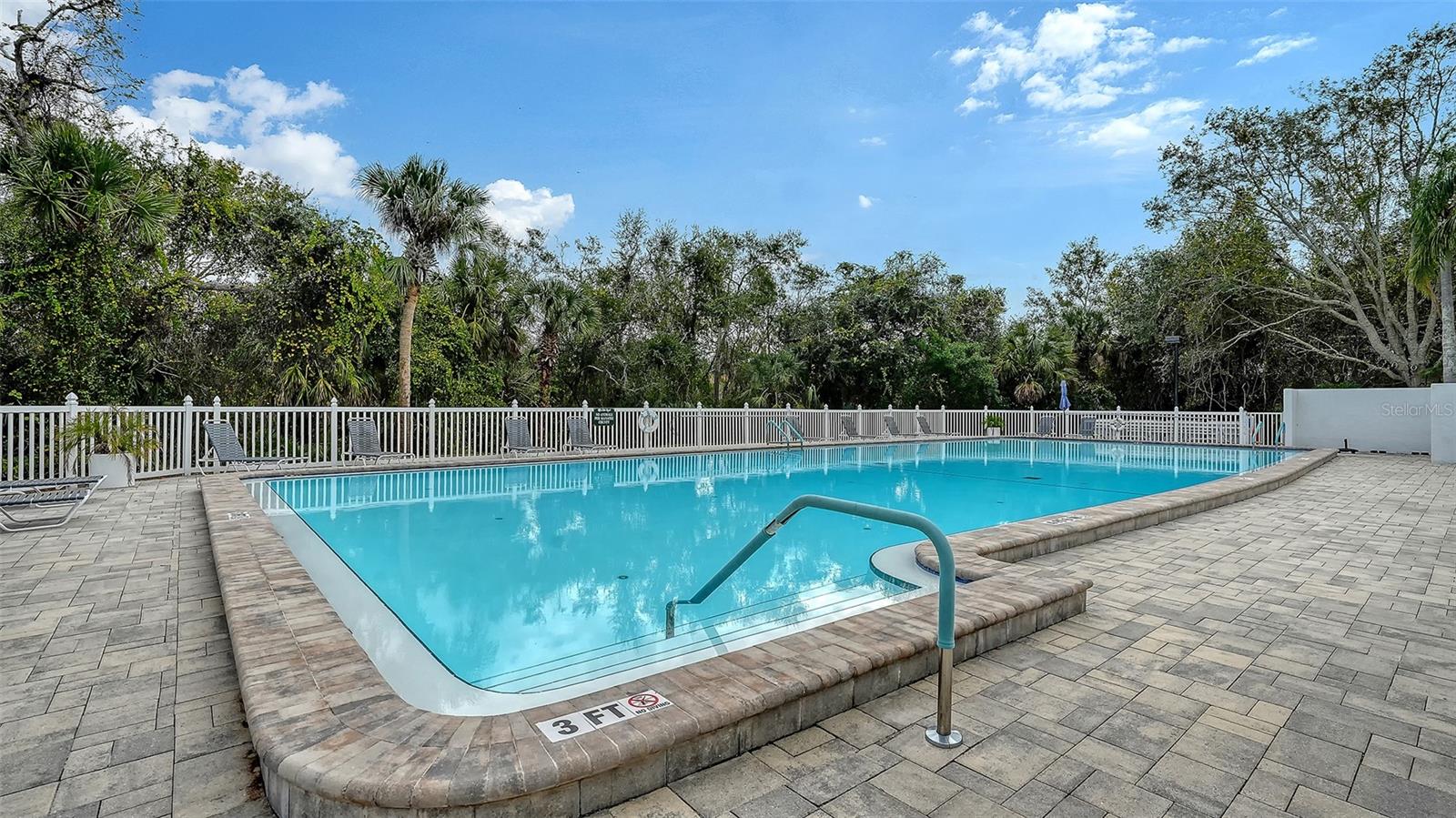 Image 72 of 82 For 7018 Coachlight Street