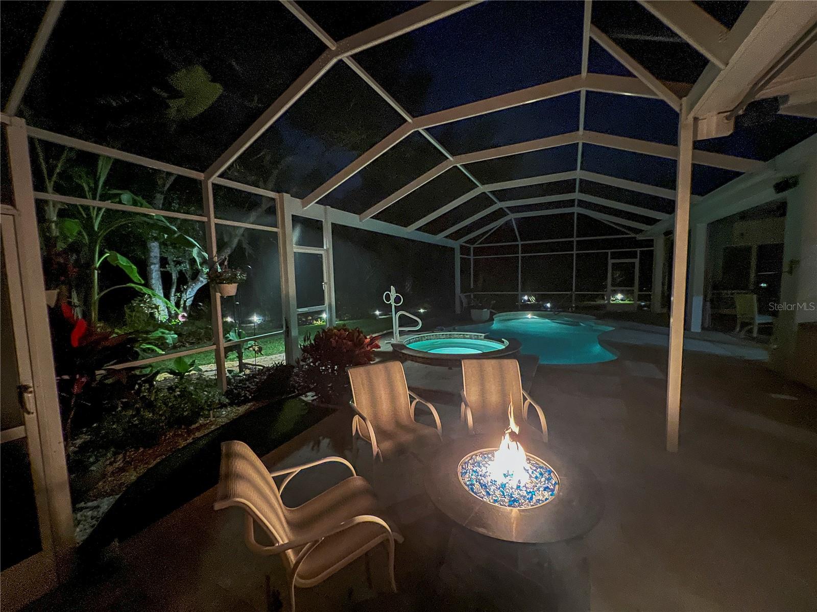 Image 8 of 82 For 7018 Coachlight Street