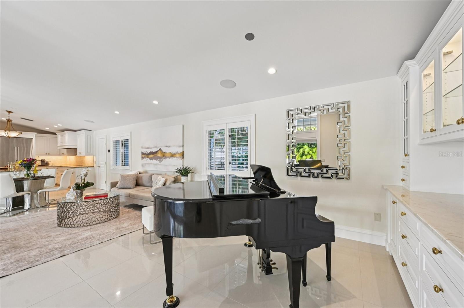 Image 10 of 76 For 1121 Morningside Place