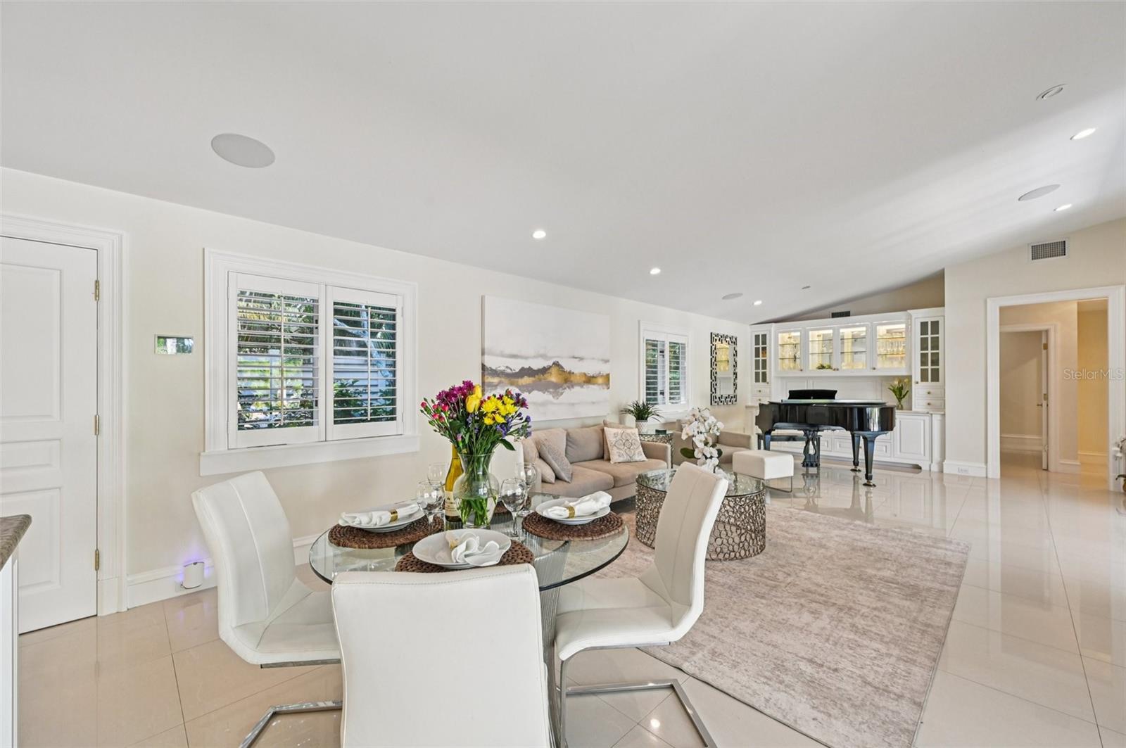 Image 13 of 76 For 1121 Morningside Place